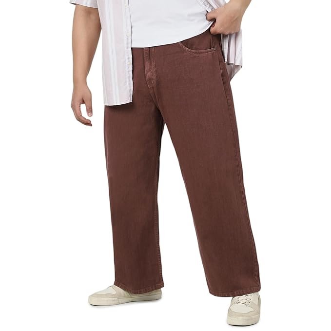 Classic straight-cut baggy jeans for minimalist style