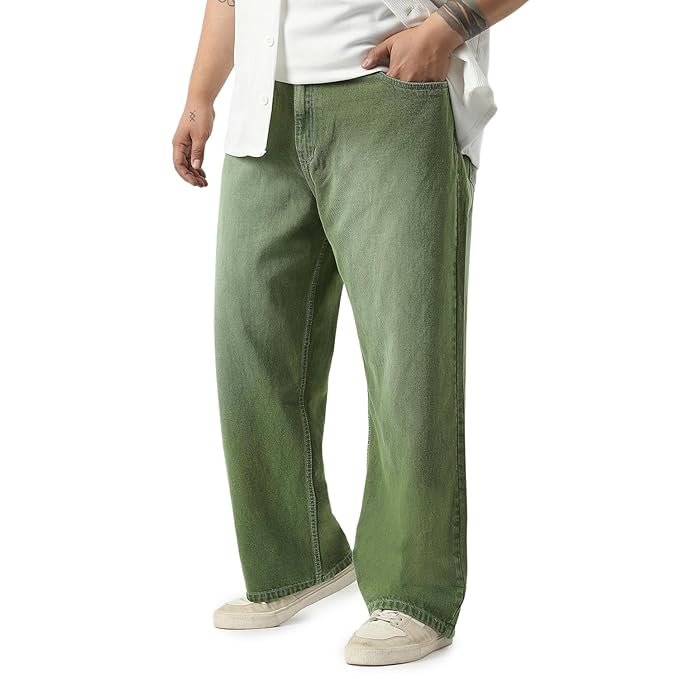 Dark blue baggy jeans with relaxed ankle-length design